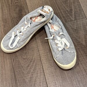 Roxy shoes 7.5